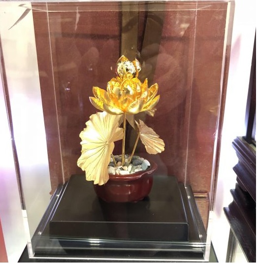 Biểu Tượng Sen Dát Vàng